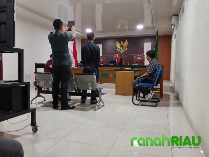 Sidang Tipiring di PN Bengkalis, Ketua Majelis Hakim Vonis Rudi Saputra tidak bersalah