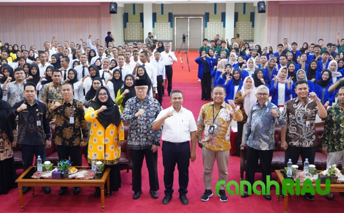 Sawit bisa Hasilkan Dolar, Kenapa tidak Hasilkan Sarjana?