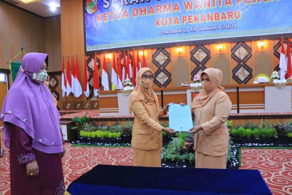 Istri Sekda Pekanbaru, Fitriyani Jamil Jabat Ketua DWP Pekanbaru 2019-2024