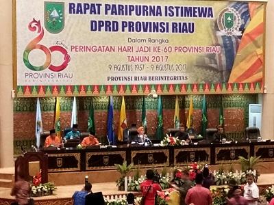 HUT Provinsi Riau-60 Terlaksana dengan Meriah dan Khidmat