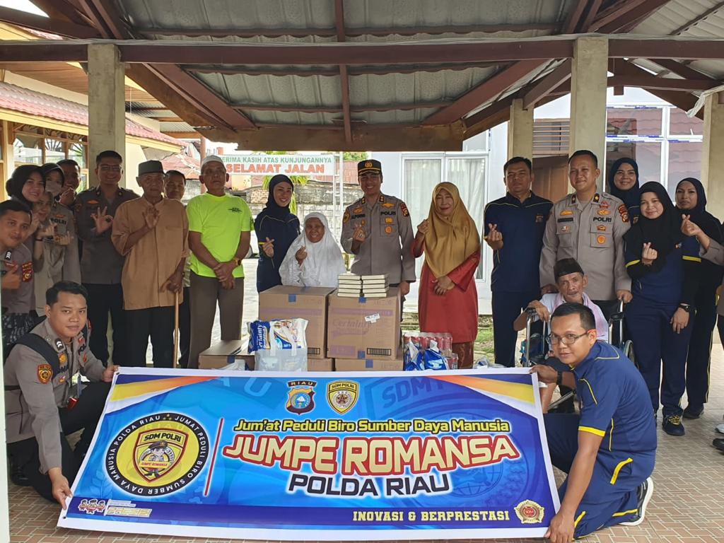 Peduli Antar Sesama, Tim Jumpe Romansa Polda Riau Salurkan Bantuan ke Panti Sosial