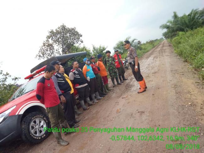 18 hari berjibaku dengan asap , Akhirnya Manggala Agni Rengat dan Team berhasil jinakkan api