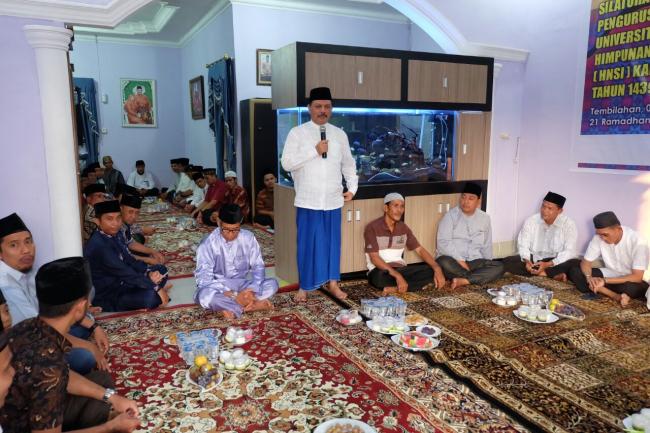Sekda Inhil Ajak Pengurus HNSI dan IKA UR Buka Puasa Bersama di Kediaman