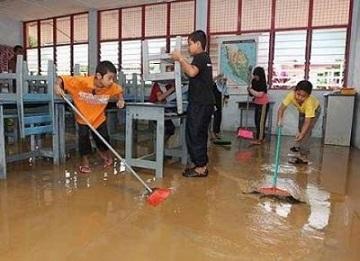 Hujan Melanda, Dua Sekolah Terendam