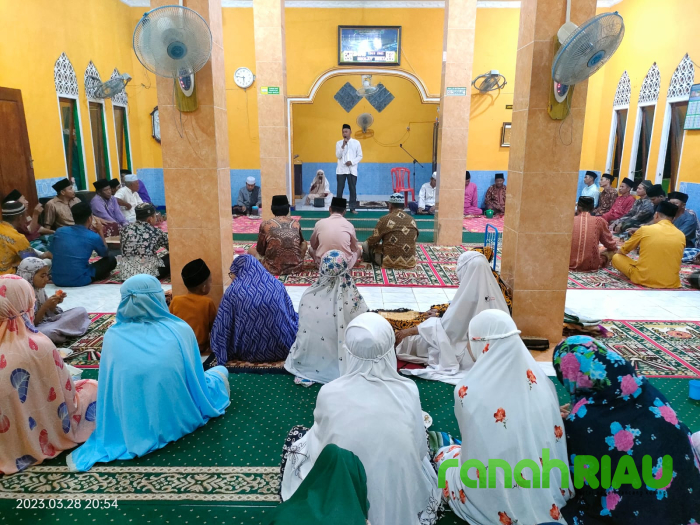 Pemdes Jangkang Gelar Safari Ramadhan di Musholla Busnul Arifin