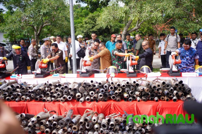 Jelang Nataru, Polda Riau Kembali Musnahkan Puluhan Ribu Narkoba dan Miras