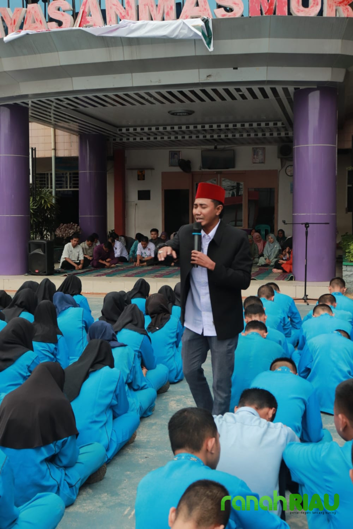 Taja Pesantren Kilat Ramadhan 1446 H, SMK Masmur undang Ustadz Sarwan Kelana