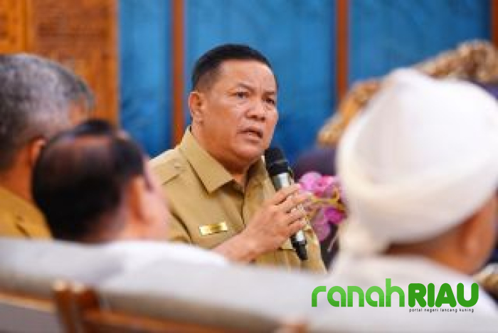 Akun WhatsApp Plt Gubernur Riau Diretas, Modus Undangan Pernikahan jadi Senjata Penipuan Digital