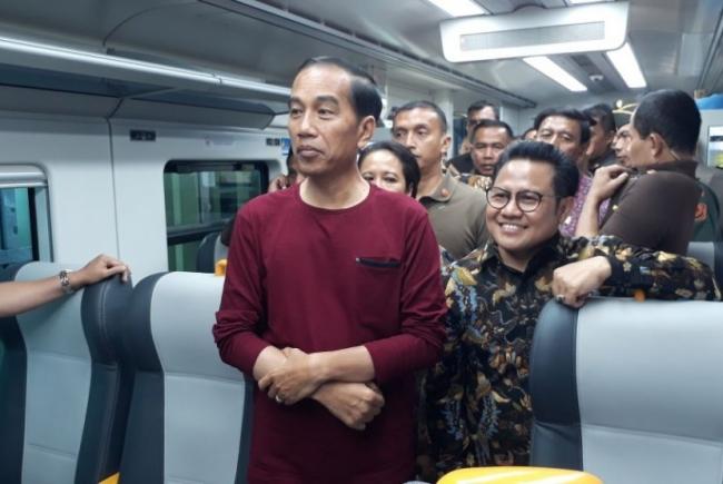 Rebut Dua Blok: Jokowi: Begitu Dibilang Antek Asing?