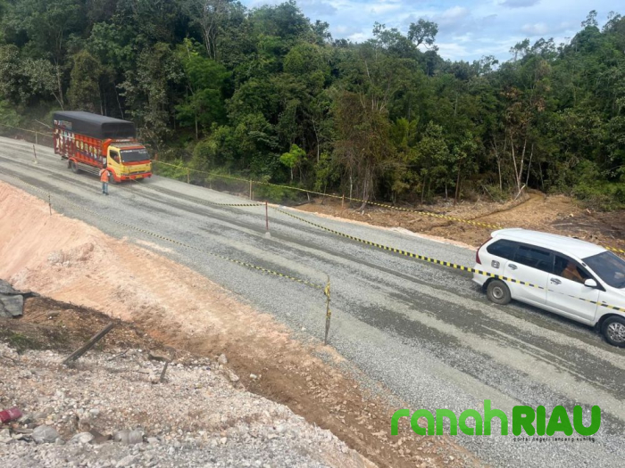 Proses Buka Tutup Lalu lintas Jalan Ria-Sumatera Barat hari ini Berjalan Lancar