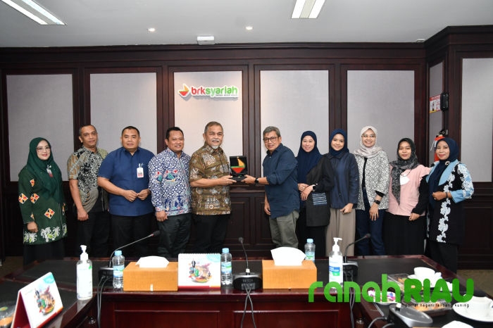 Gelar Riau berkain 2024 Tema Melenggang, BPD API Riau kunjungi BRK Syariah 
