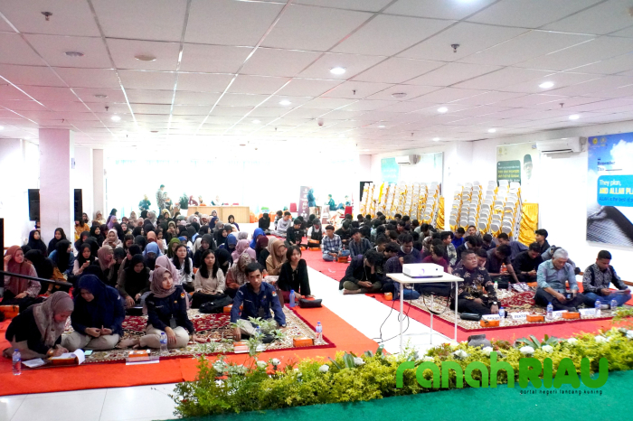 Nonton Bareng KPU Riau bersama UMRI Sempena Sumpah Pemuda 