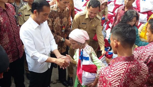 Rebut Hati Pemilih Sumbar, Relawan Jokowi Dekati Tokoh Adat