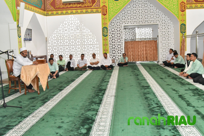 Bank Riau Kepri Syariah Gelar Muhasabah Akhir Tahun 2024 di Masjid Baiturrahim