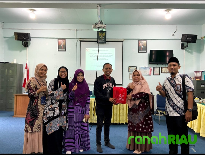 Program Pengabdian Universitas Abdurrab di SMA Babussalam: Edukasi Penggunaan Herbal