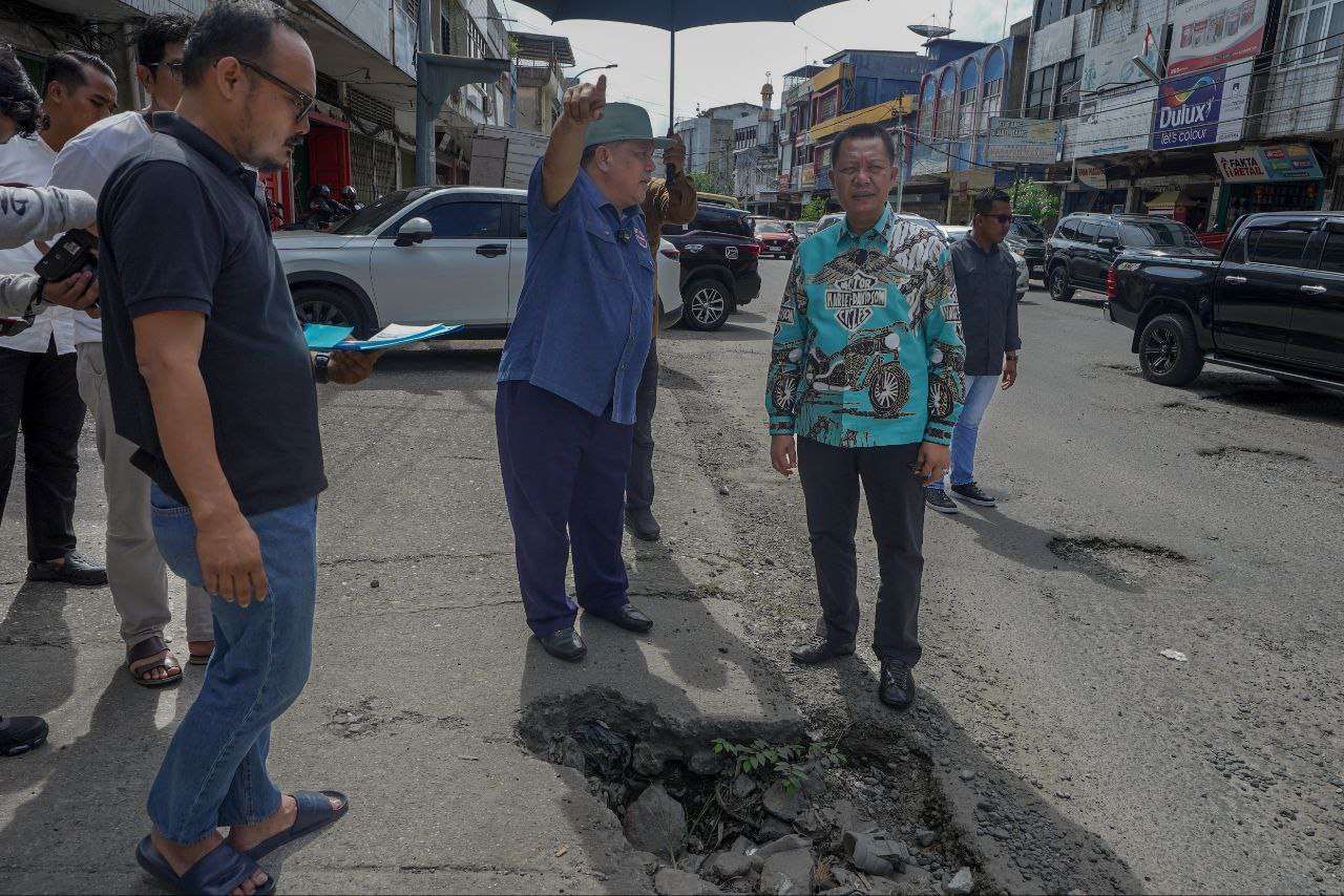 SF Hariyanto tinjau lokasi Pembangunan Flyover Simpang Empat Garuda Sakti Pekanbaru