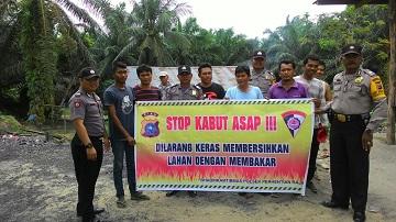 Cegah Karhutla, Polsek Perhentian Raja Berikan Himbauan