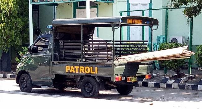 Mobil Patroli Dikerahkan Untuk Droping "Peralatan TMMD"