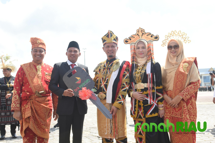 Dukung Peningkatan Pelayanan Publik, BRK Syariah serahkan bantuan 1 Unit Mobil Adminduk ke Pemko