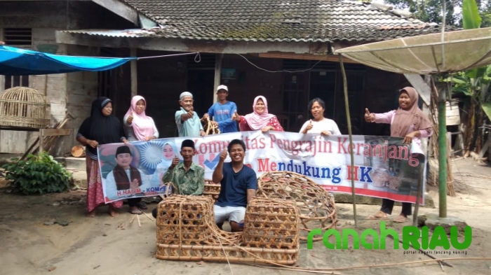 Peduli Wong Cilik, Pengrajin Keranjang Dukung H. Halim-Komperensi di Pilkada Kuansing 2020