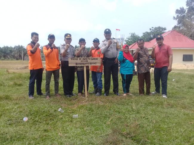 Kades Julimin Hibahkan Tanah Desa Perkebunan Sungai Parit