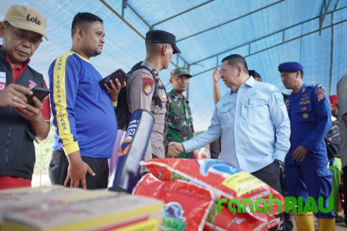 Pemprov Riau Salurkan Bantuan untuk Korban Banjir di Gunung Sahilan