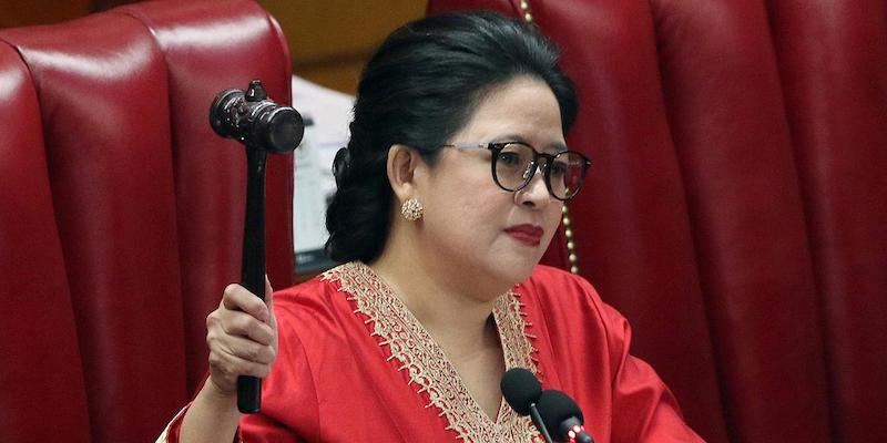 Sindir Puan Maharani saat sidang Paripurna, meja anggota Fraksi PKS dihampiri Kader PDIP