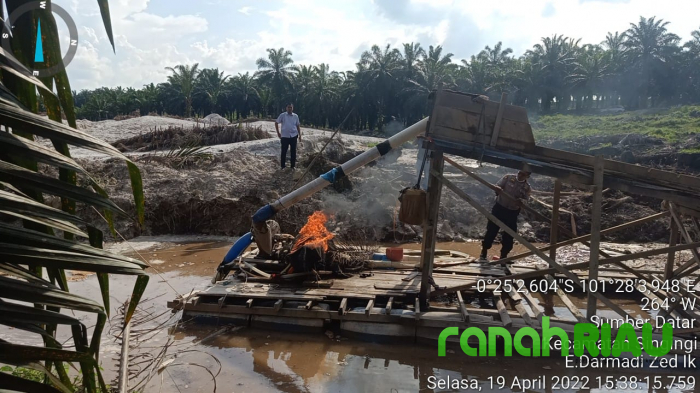 Personil Gabungan Polres Kuansing, Bakar 2 Unit PETI di Sungai Keranji