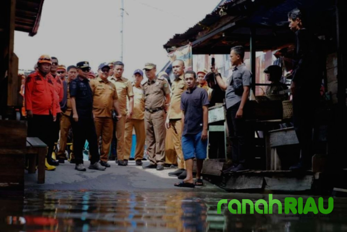 Bupati Meranti Targetkan Solusi Banjir Rob 2 Hari ke Depan, Fokus ke Pasar dan Pelabuhan