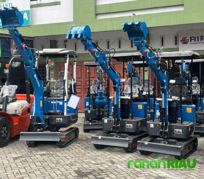 PT. KAT Pekanbaru Distributor Alat Berat Mini Excavator Berbagai Tipe