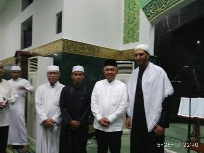 Tarawih Malam Pertama di Masjid Raya An-Nur, Gubri Ajak Hidupkan Keindahan Ramadhan