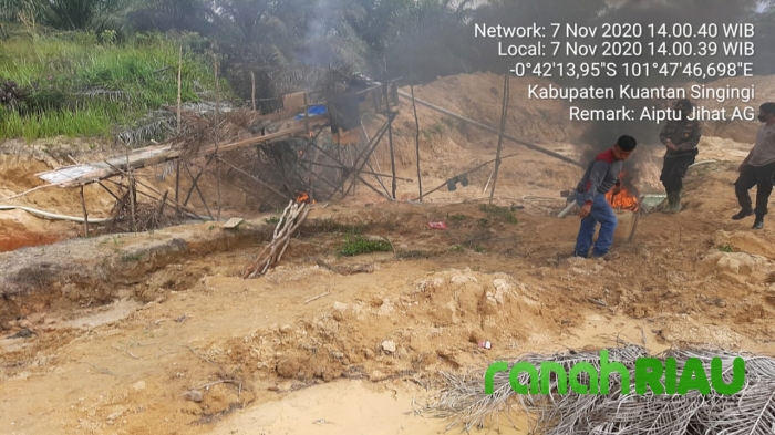 Polsek Kuantan Mudik Berhasil Musnahkan 10 Unit Mesin Dompeng