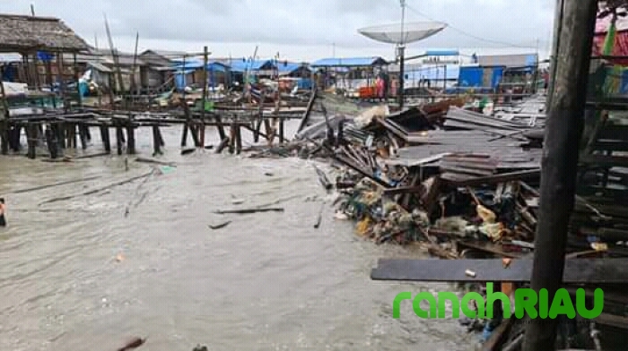 Cuaca Ekstrime, Puluhan Rumah Warga di Desa Kuala Selat Alami Kerusakan 