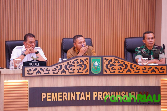 Bentuk Satgas Percepatan MBG, Gubri Abdul Wahid Intensif Lakukan Pengawasan