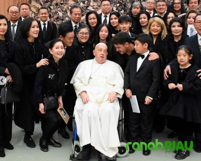 Isu Paus Fransiskus Mundur karena Kondisi Kesehatan terus Memburuk