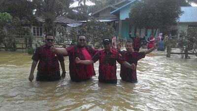Baladhika Riau Berikan Bantuan Korban Banjir.