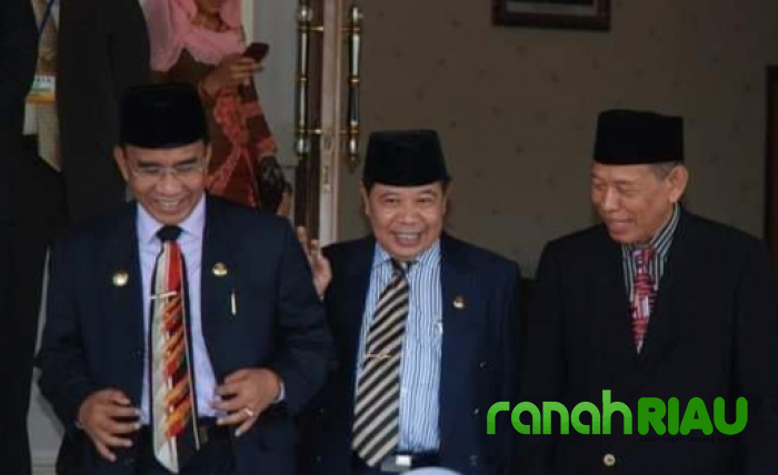 H.Zulkifli : Ketua DPRD Kuansing, Tidak Mampu Mendinamiskan Lembaga, dan Mengutamakan Keangkuhan