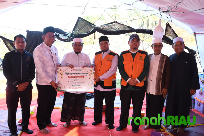 Bersempena HUT Ke-81 RI, BRK Syariah dan UPZ Salurkan Bantuan Untuk Ponpes Syekh Burhanuddin Kuntu P