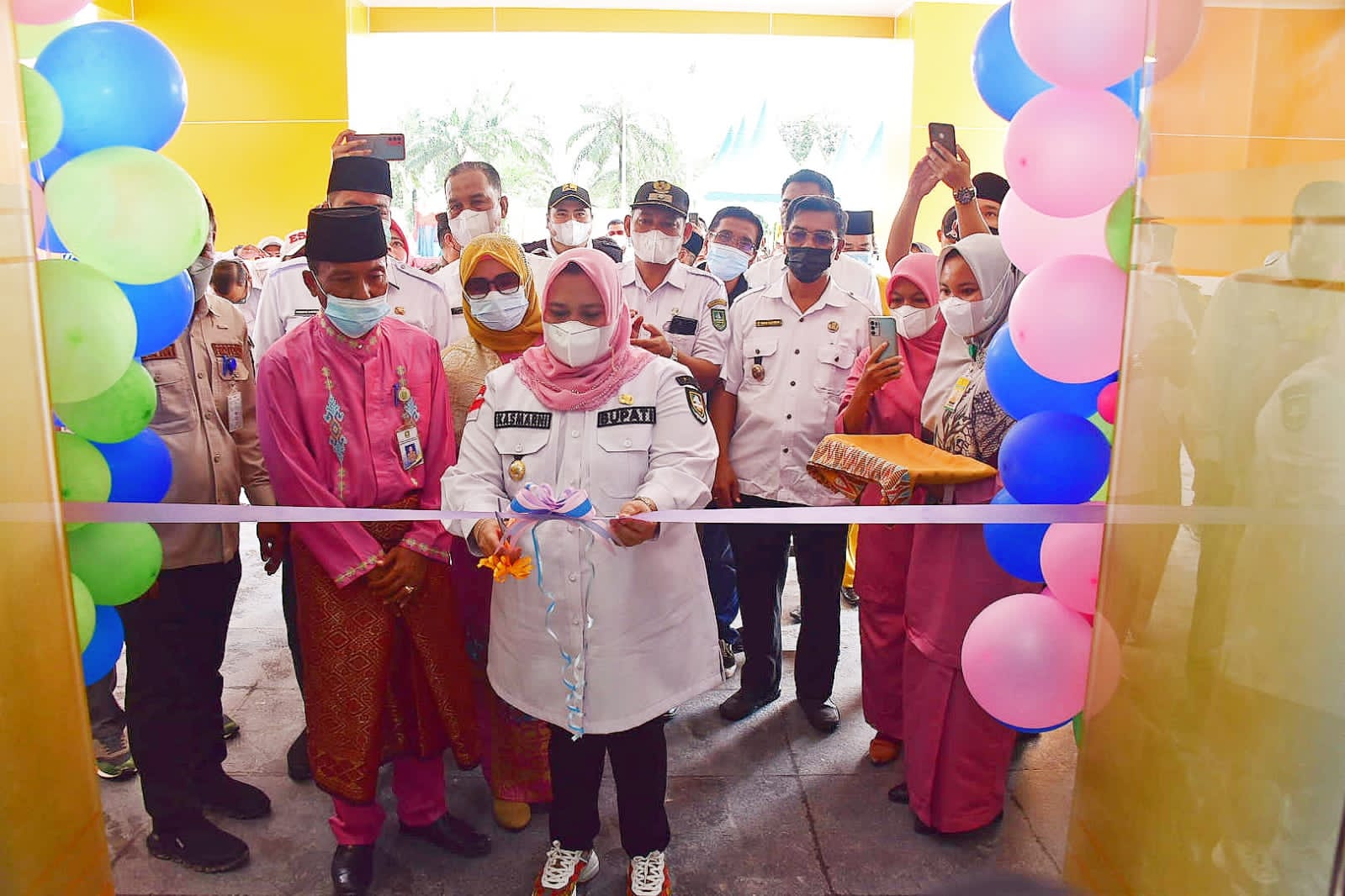 Bupati Bengkalis Resmikan Kantor Camat Talang Muandau