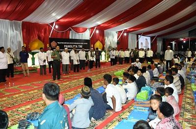 Panglima TNI Berbagi Kebahagiaan Dengan Sesama di Bulan Suci Ramadhan