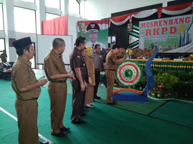 Resmi Dibuka Wabup, Musrenbang RKPD Kuansing Sekaligus Launching Aplikasi Satu Peta...