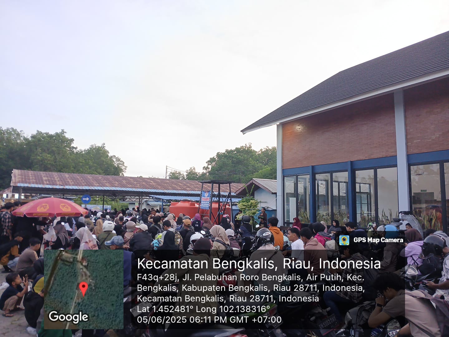 Tujuh Jam Antrean di Pelabuhan Roro Bengkalis, Herizal: Minta Bupati Copot Kadishub