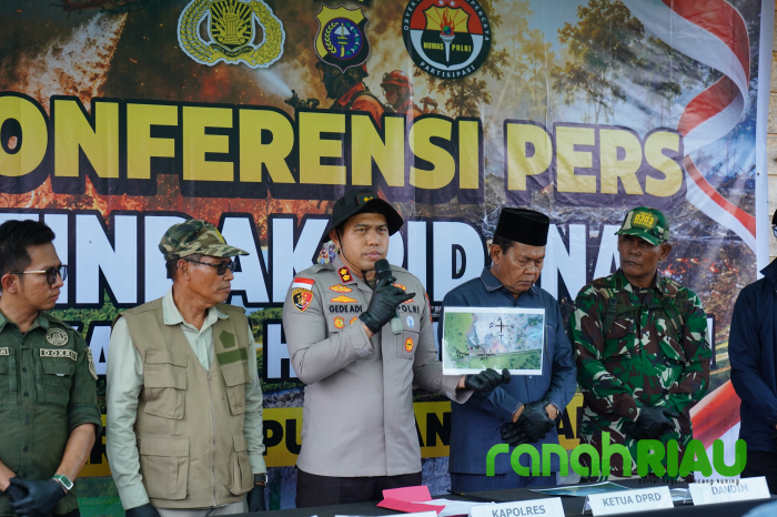 Konferensi Pers Karhutla 85 Ha di Gemala Sari, Polres Meranti tetapkan Satu Tersangka 