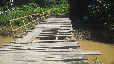 Parah... Jembatan Penghubung Dua Desa Ini Tidak Diperhatikan Pemerintah Kuansing...