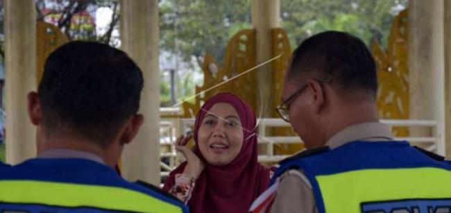 Diduga tidak memiliki SIM, Warga Negara Malaysia ini ditilang Polisi