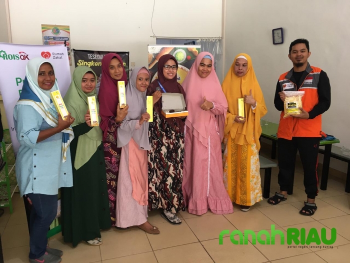 Edukasi wirausaha untuk UMKM desa binaan Mentangor