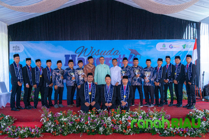 Ekselensia Tahfizh School Wisudakan 11 Generasi Qurani Unggul