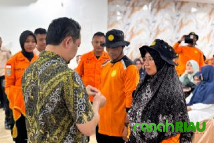 Jelang Perhelatan Pacu Jalur, Basarnas latih Warga Hadapi Situasi Darurat