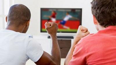 Nah ini Dia.. Tips Nonton Bola tapi Sehat