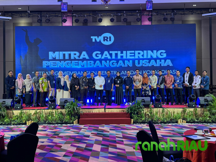 Kado Akhir Tahun, KPU Provinsi Riau raih Dua Penghargaan 